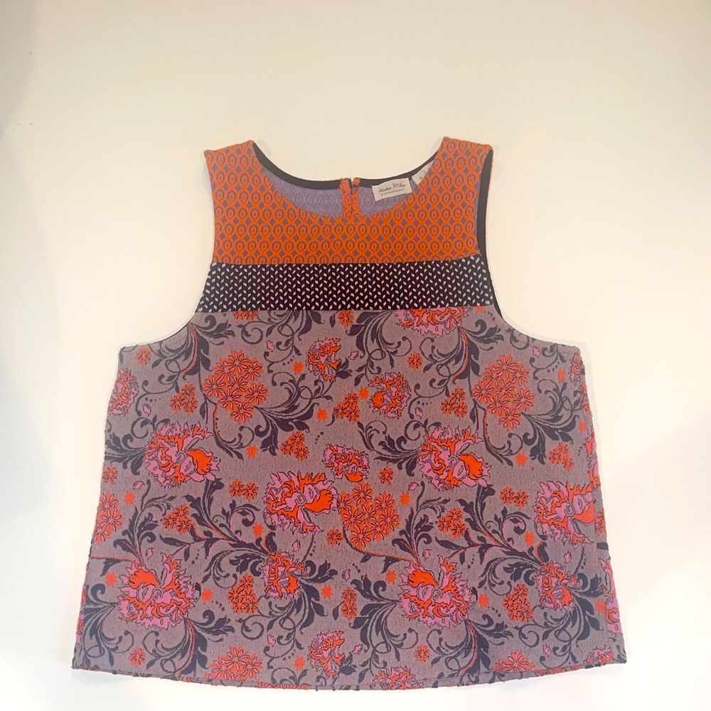 Anthropologie Tank - So unique! Medium.